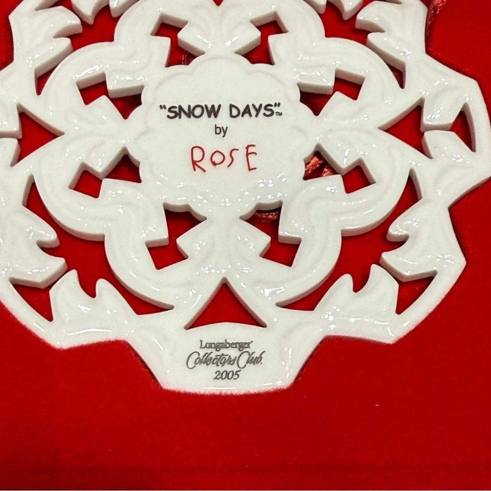 2005 Longaberger Collectors Club Snow Days by Rose‎ White Ceramic Ornament